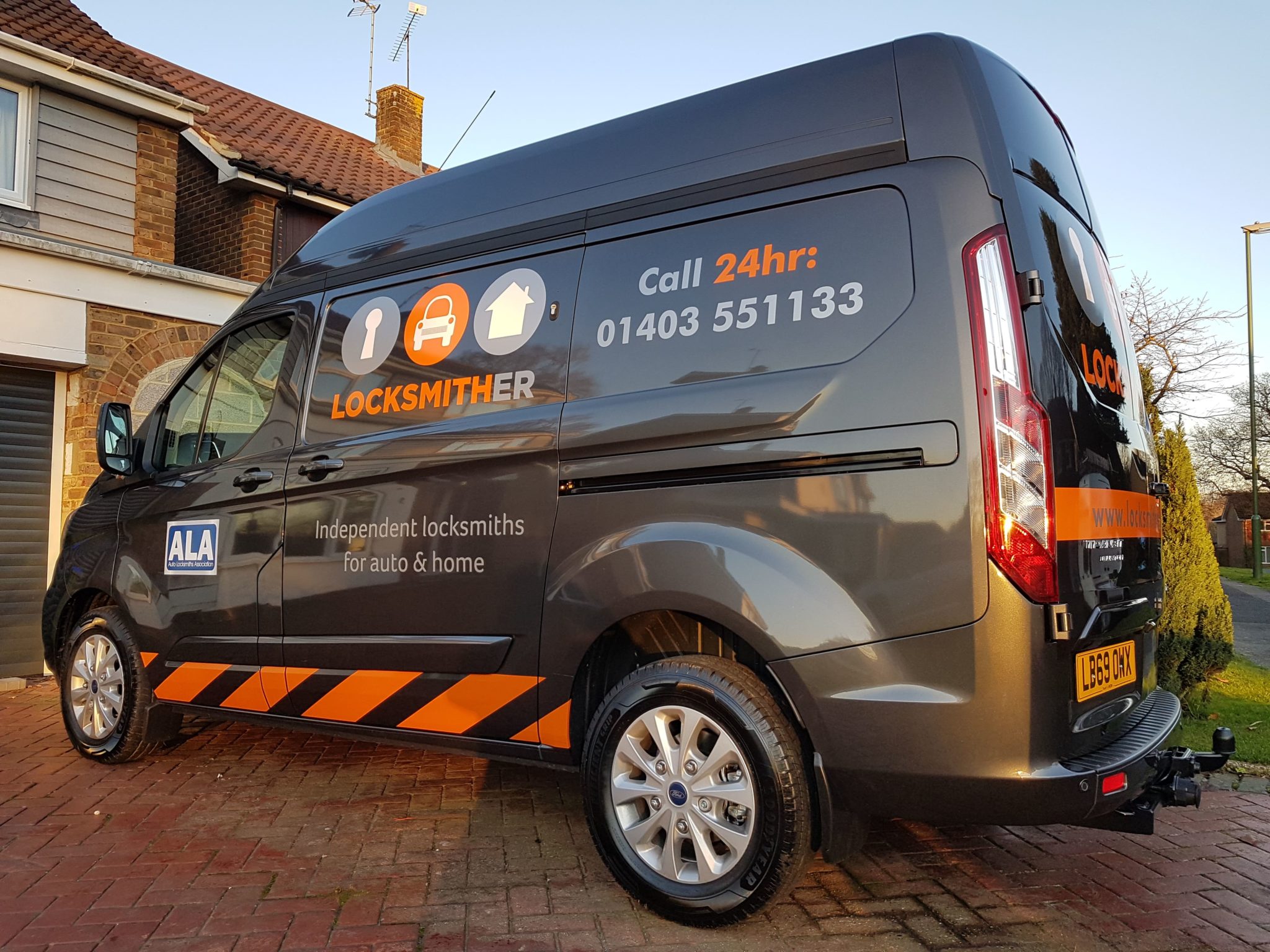 Custom Van Graphics Sussex Vehicle Branding Sl2 Signs